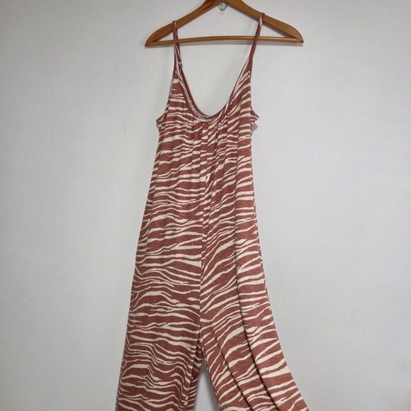 NWT MAURICES TANK JUMPSUIT ANIMAL PATTERN SIZE SMALL - Picture 2 of 14